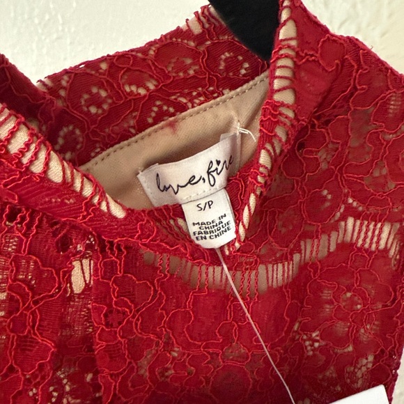 Love, Fire Burgundy Lace Sleeveless Blouse NWT Sm - Picture 6 of 6